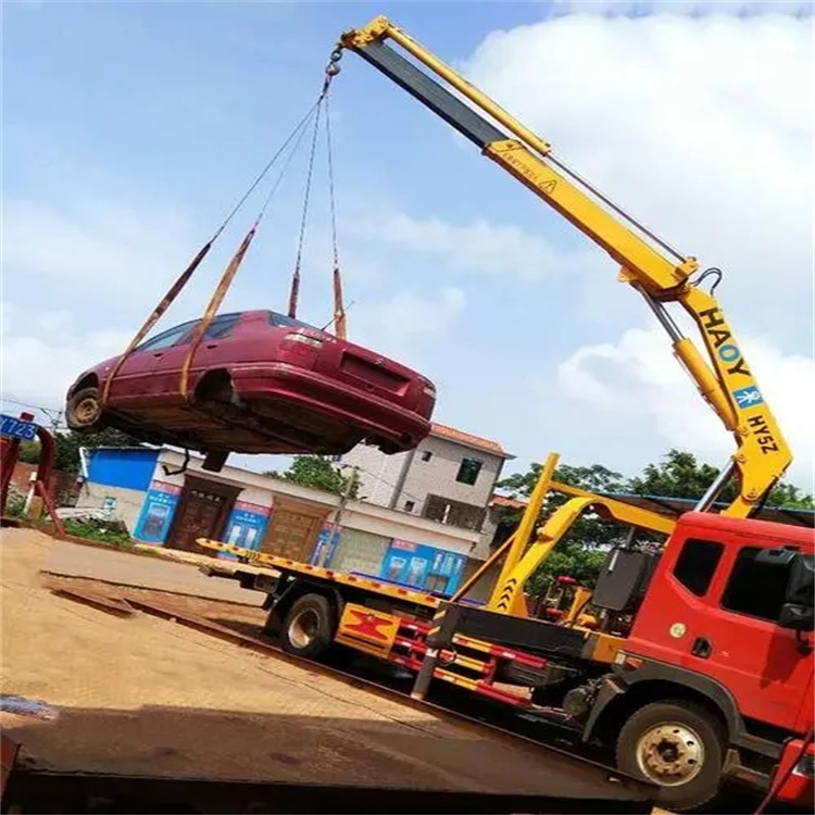 汉阳吊车吊汽车的正确方法